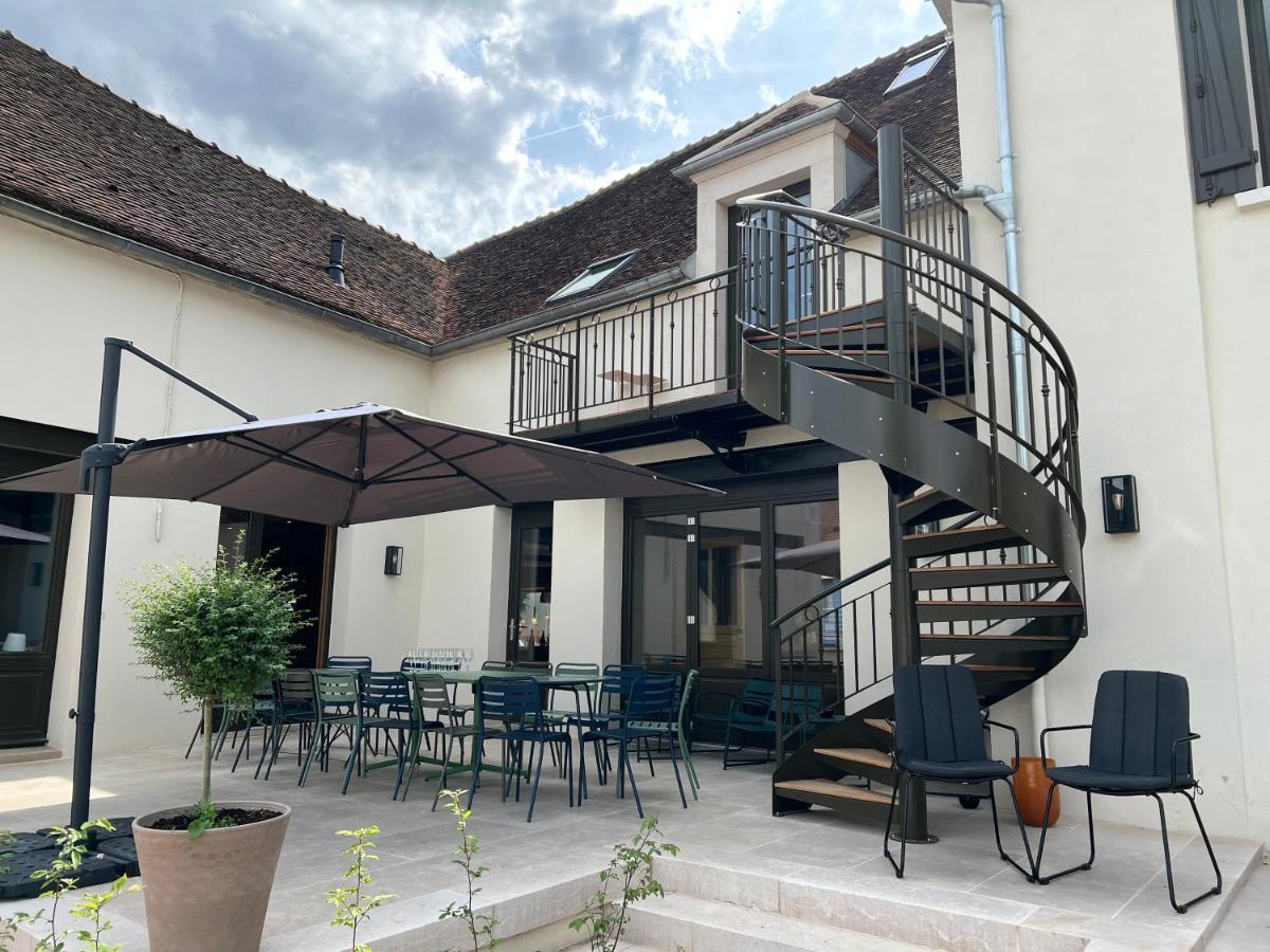 Appartements Domaine Gueguen ชาบลี ภายนอก รูปภาพ
