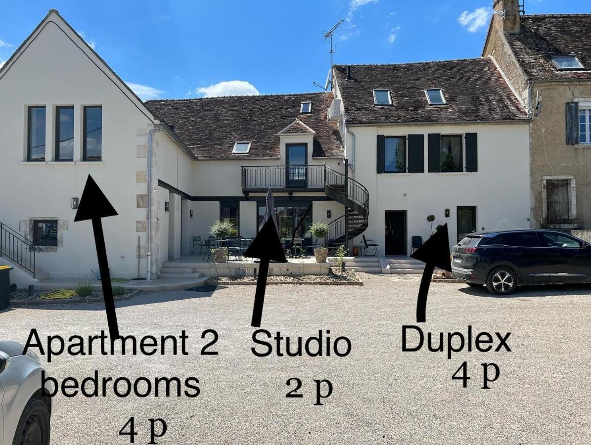 Appartements Domaine Gueguen ชาบลี ภายนอก รูปภาพ